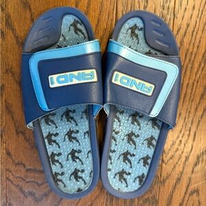 AND1 vintage Navy and Light Blue Slide Sandals basketball dream men’s 9 or 9.5